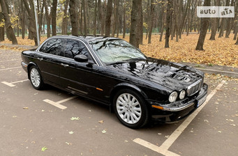 Jaguar XJ8 2003