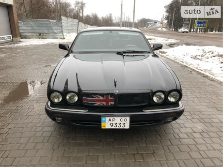 Jaguar XJR