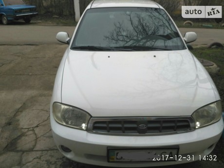 Kia Rondo 2003
