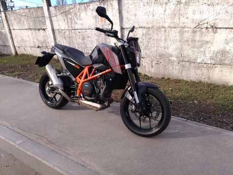 KTM 690 Duke