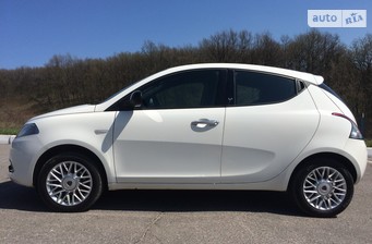 Lancia Ypsilon 2014