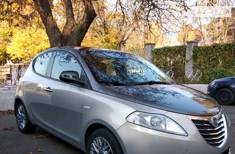 Lancia Ypsilon 2012