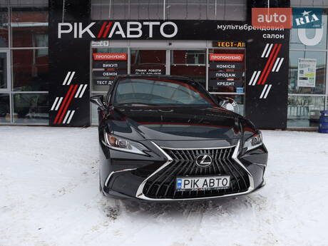 Lexus ES 2022 в Львове