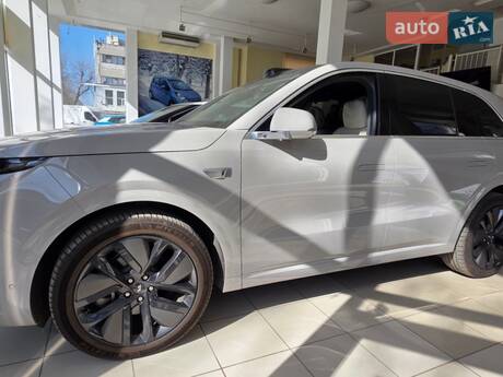 Li Auto L6 2025 в Днепре