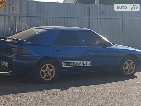 Mazda 323