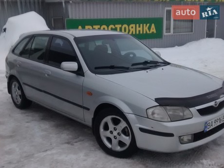 Mazda 323F 1999