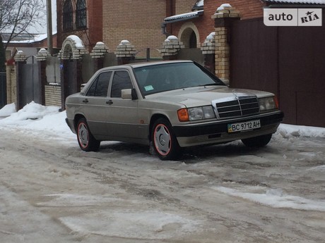 Mercedes-Benz 190