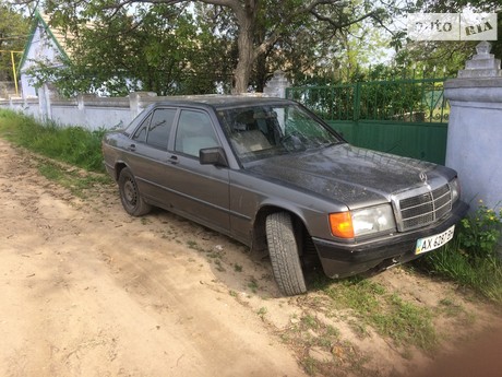 Mercedes-Benz 190