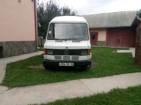 Mercedes-Benz 210 груз. 1991