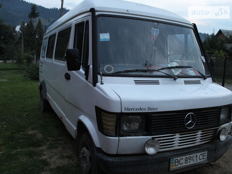 410 пасс. Mercedes-Benz 410 пасс.