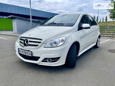 Mercedes-Benz B-Class 2011