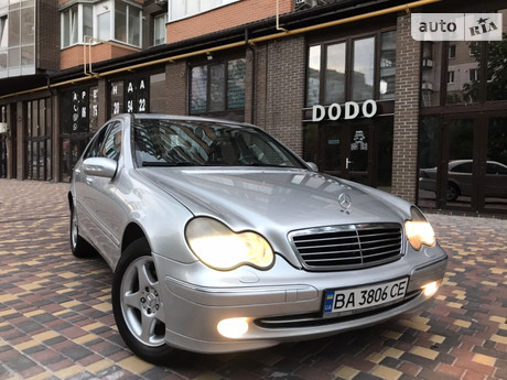 Mercedes-Benz C 200