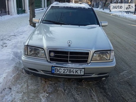 Mercedes-Benz C 250