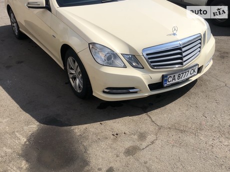 E 200 Mercedes-Benz E 200
