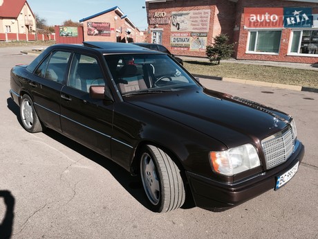 Mercedes-Benz E 220 1992