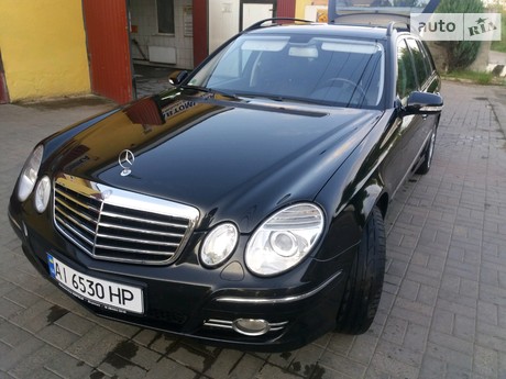 Mercedes-Benz E 320