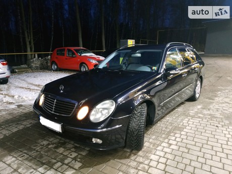 Mercedes-Benz E 320