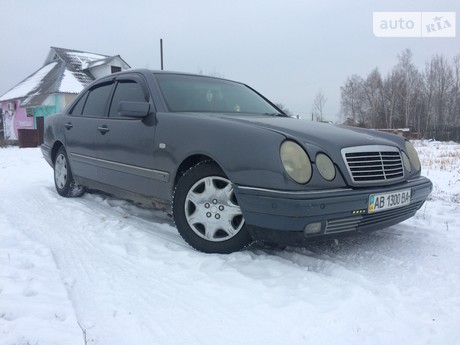 Mercedes-Benz E-Class 1998