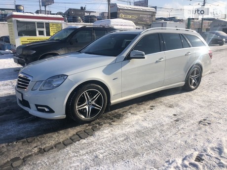 Mercedes-Benz E-Class 2011