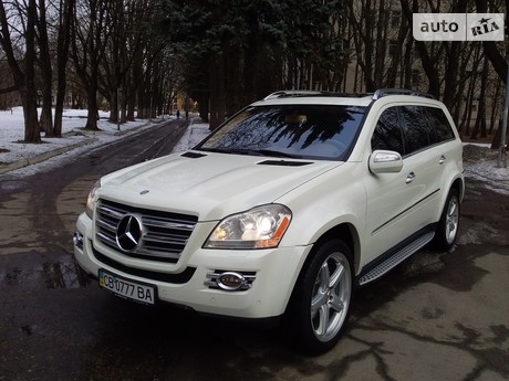 Mercedes-Benz GL 550