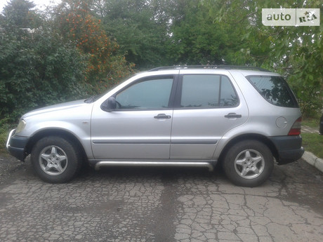Mercedes-Benz ML 320 2000