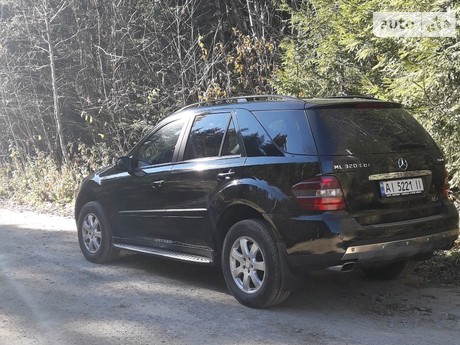 ML 320 Mercedes-Benz ML 320