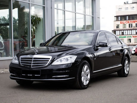 Mercedes-Benz S 600