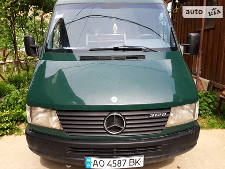 Mercedes-Benz Sprinter 2000