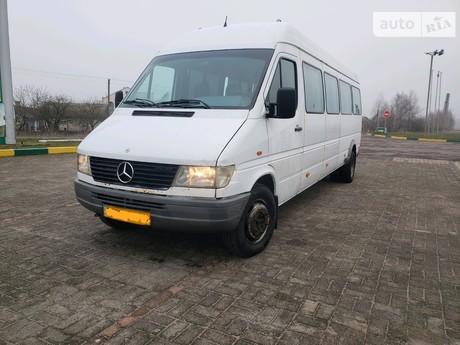 Mercedes-Benz Sprinter