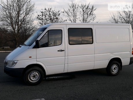 Mercedes-Benz Sprinter 2000