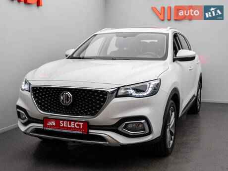 MG HS 2022 в Києві