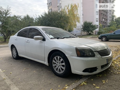 Mitsubishi Galant 2010