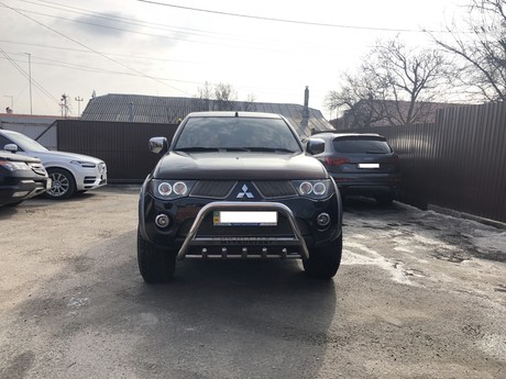 Mitsubishi L 200