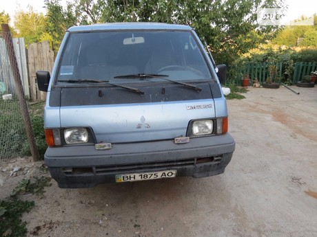 Mitsubishi L 300 пасс. 1988