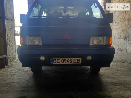 Mitsubishi L 300 пасс. 1988