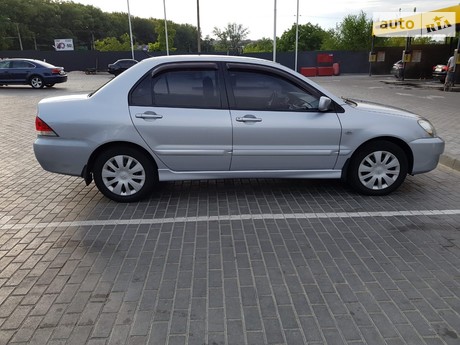 Lancer Mitsubishi Lancer