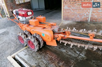 Mitsubishi M 2000