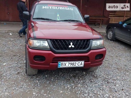 Mitsubishi Montero 2003