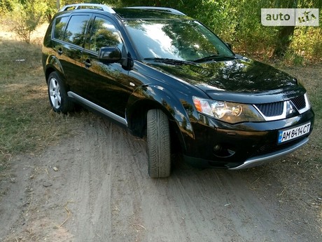 Mitsubishi Outlander XL 2009