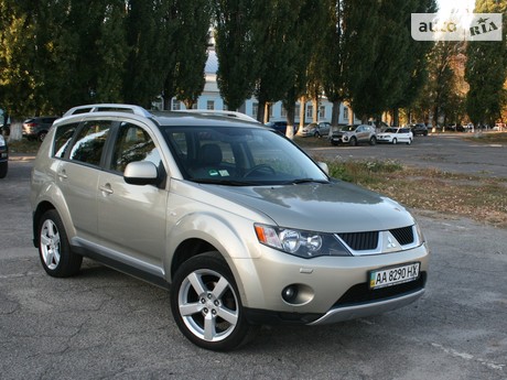 Outlander XL Mitsubishi Outlander XL