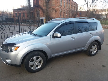 Outlander XL Mitsubishi Outlander XL