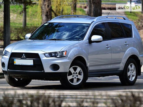 Mitsubishi Outlander 2010