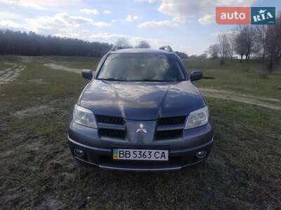 Mitsubishi Outlander Mitsubishi Outlander