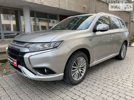 Mitsubishi Outlander 2021 в Львове