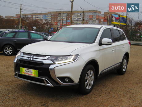 Mitsubishi Outlander 2020 в Кропивницком