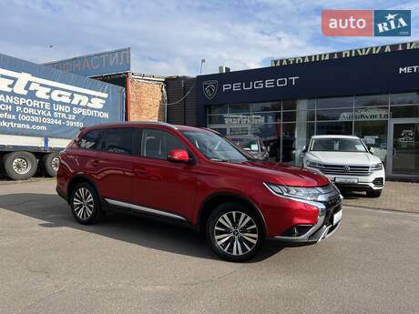 Mitsubishi Outlander 2021 в Чернигове