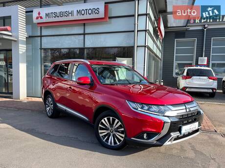 Mitsubishi Outlander 2021 в Чернигове