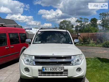 Mitsubishi Pajero Wagon 2014