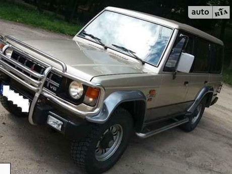 Mitsubishi Pajero 1987