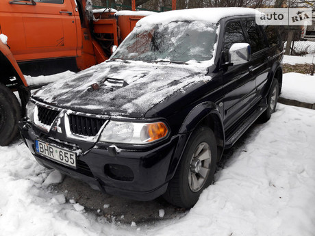 Mitsubishi Pajero 2003